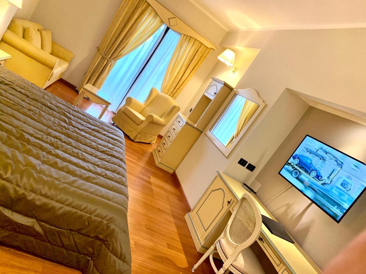 Hotel Grillo بلدية آسميني المظهر الخارجي الصورة